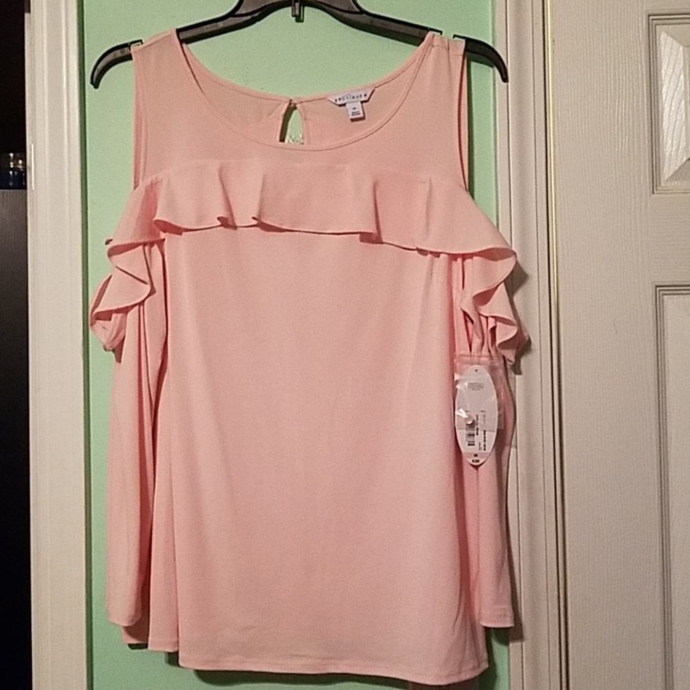 Long sleeve cut out shoulder top